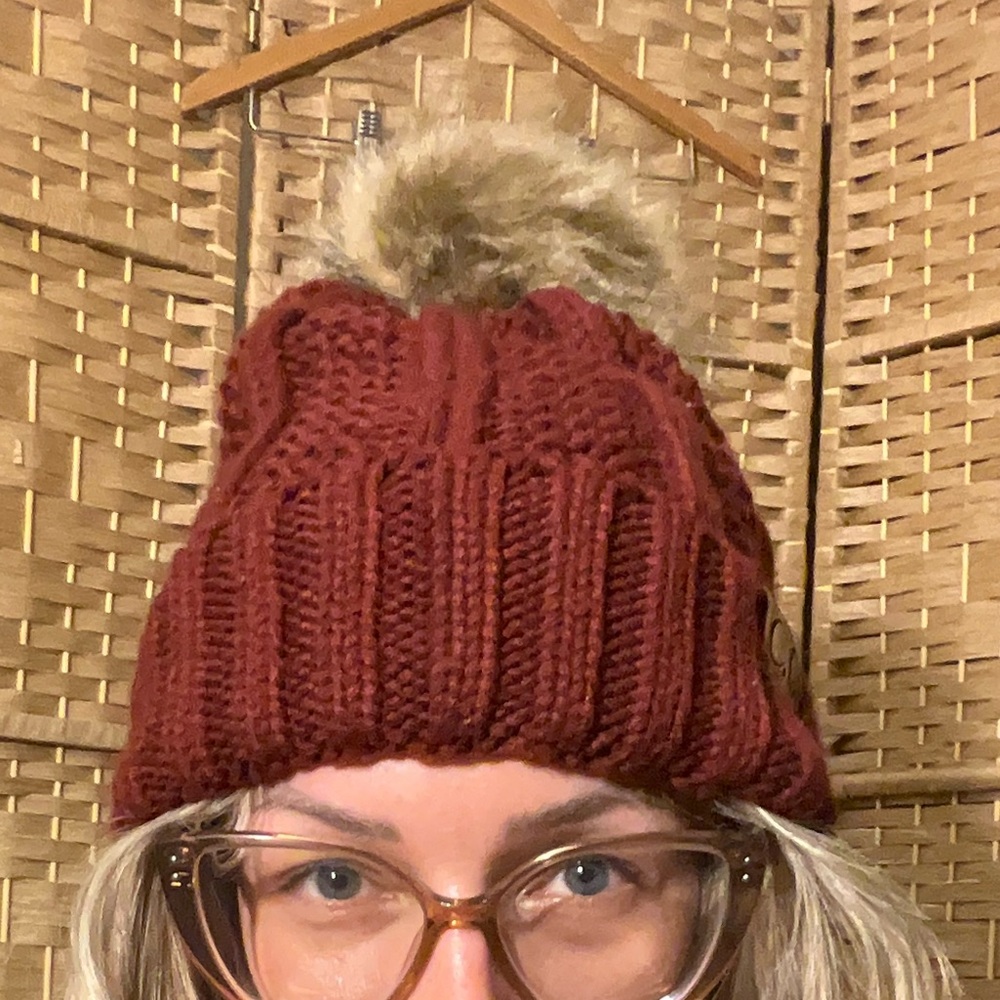 CC 2 Pack Black and Red Knit Beanies - Picture 6 of 9